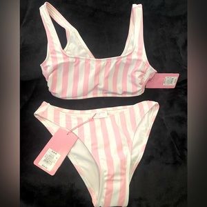 Stoney Clover set M (8-10) top ^runs small S bottom (4-6)